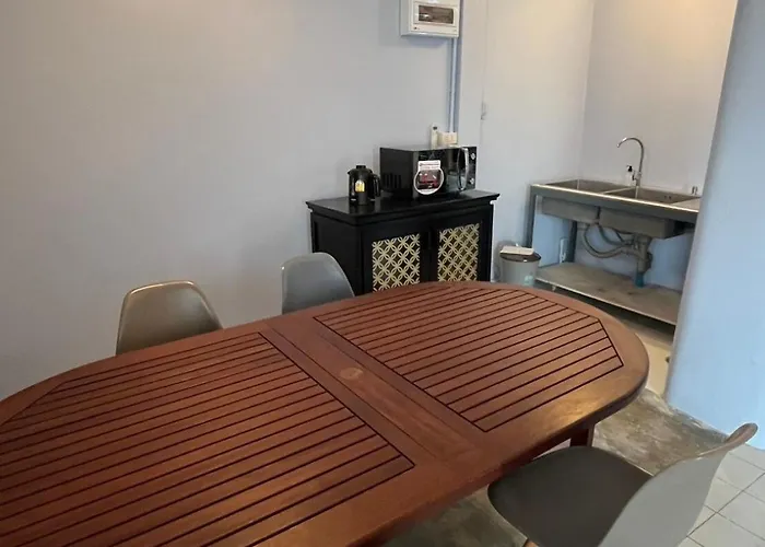 Apartment Baan Saen Saran *